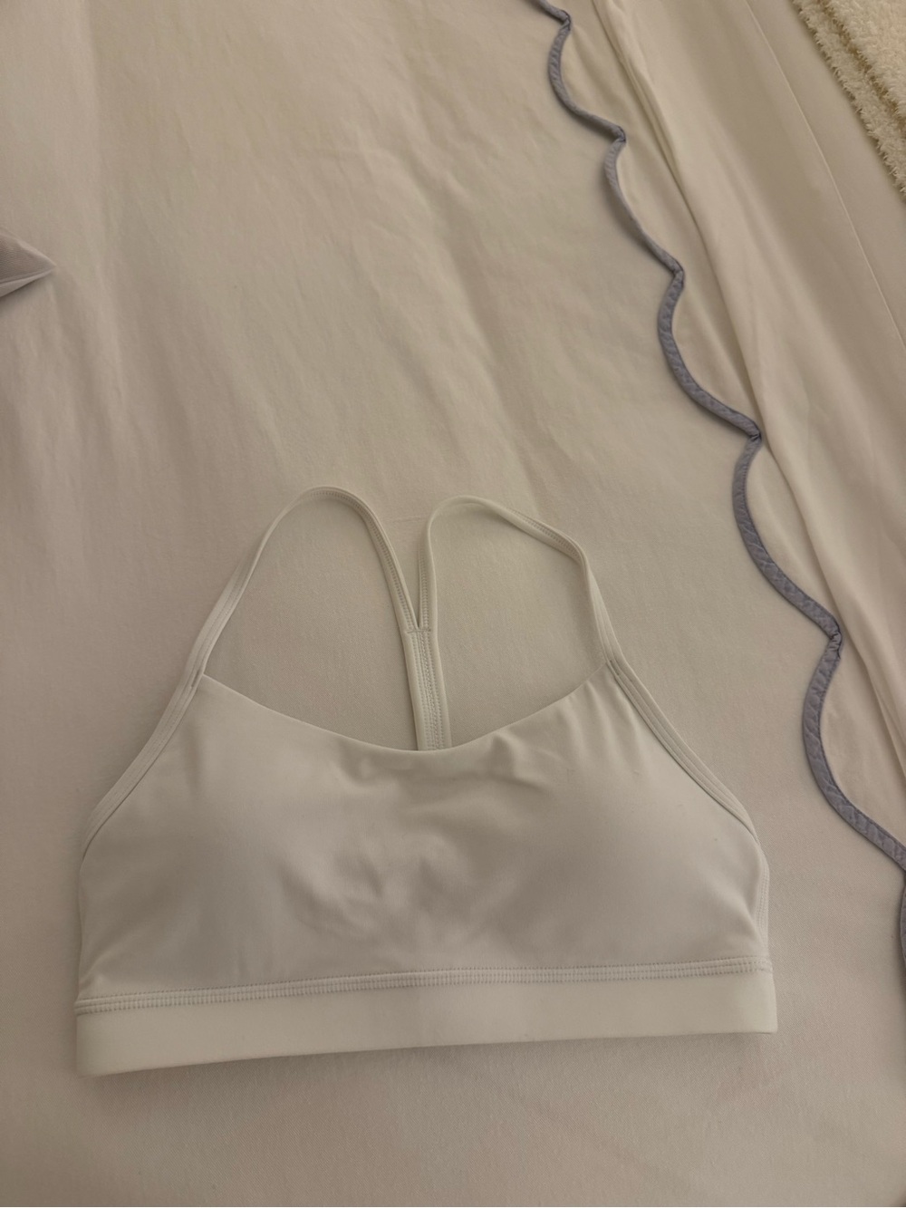 CRZ YOGA White Seamless Racerback Sports Bra